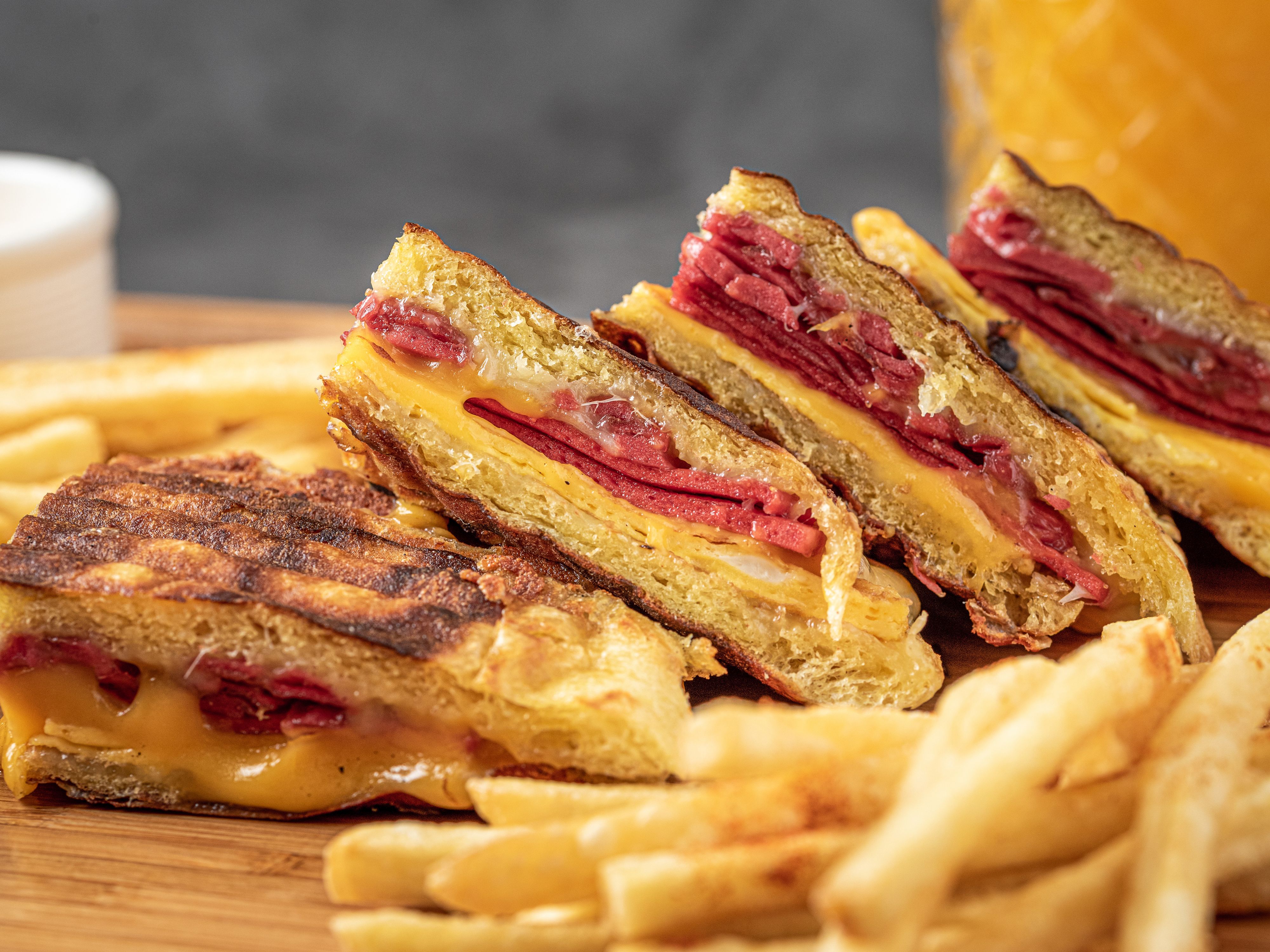 Bazlama Ekmeğinde Karışık Tost