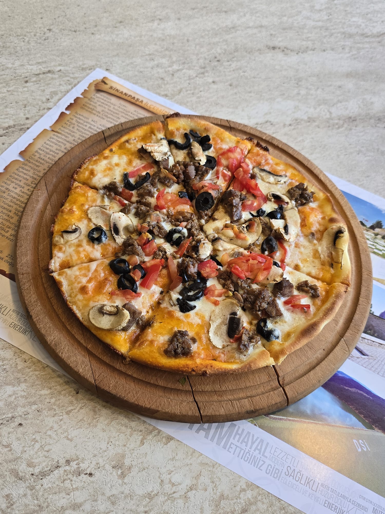 Kavurmalı Pizza