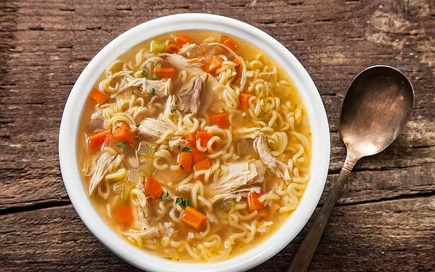 Noodle Çorbası