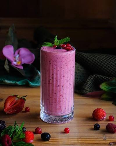 Orman Meyveli Smoothie